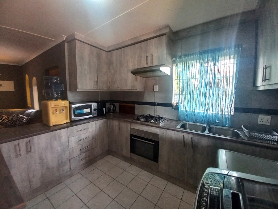 3 Bedroom Property for Sale in Safari Gardens North West